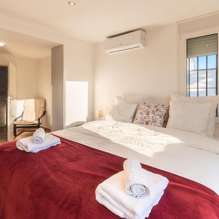 In The Second Line, Modern Beachfront Holiday Home In Costabella, Marbella Esterno foto