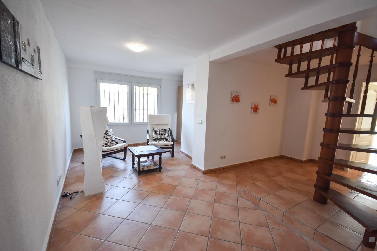 In The Second Line, Modern Beachfront Holiday Home In Costabella, Marbella Esterno foto