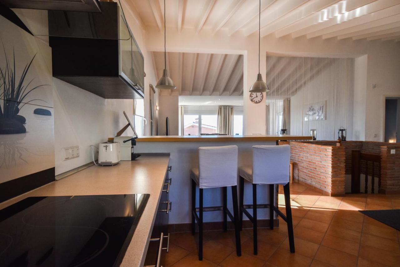 In The Second Line, Modern Beachfront Holiday Home In Costabella, Marbella Esterno foto